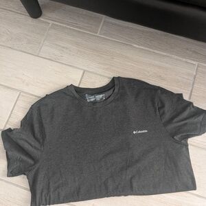 MEN'S COLUMBIA T'SHIRT